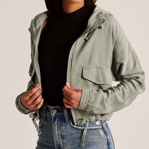 Abercrombie & Fitch Drapey Light Olive Green Cropped Utility Jacket.